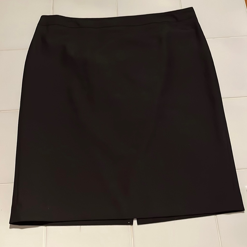 Ann Taylor knee length skirt